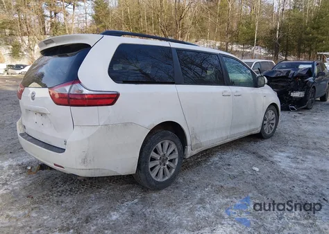 2016 Toyota Sienna Le 7 Passenger z USA, uszkodzony, nr VIN 5TDJK3DC3GS131614